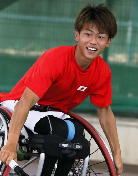 写真　ながろ けいと選手