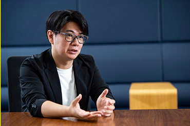 アドビ株式会社安西 敬介