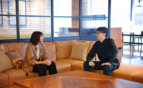 写真：河野洋平と高橋理沙