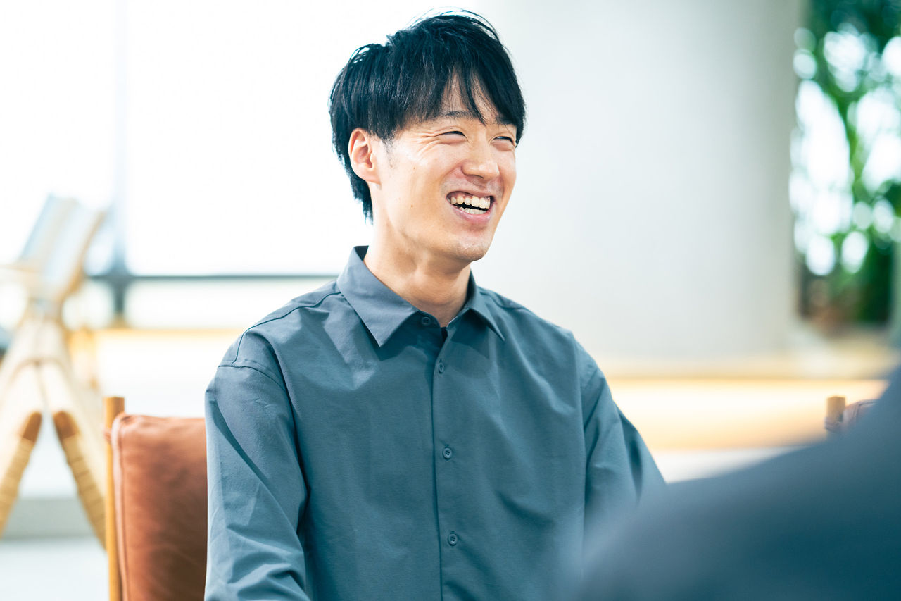 写真：課題は社内効率化と顧客課題、条件はAI活用と語る濱